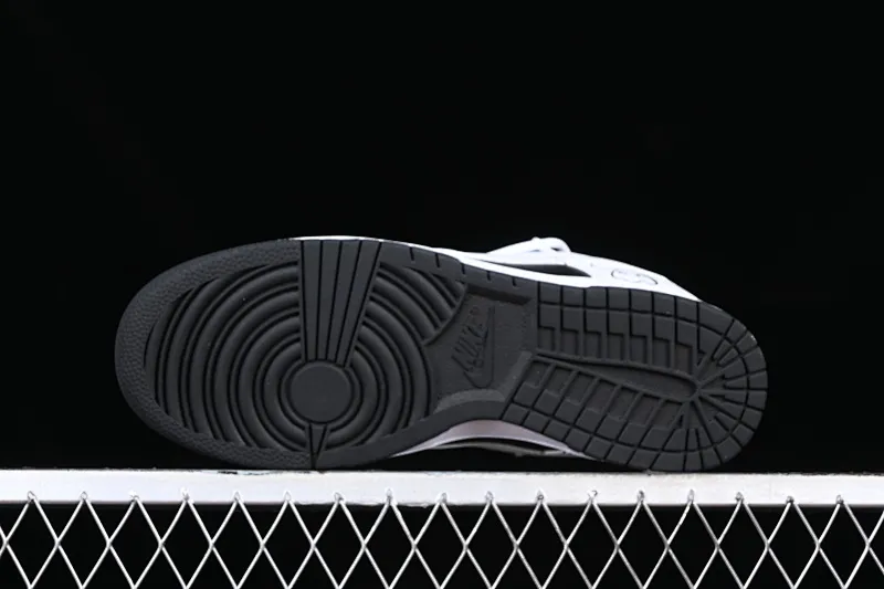 All categories Nk SB Dunk series Nk SB Dunk Low low-top sneakers Nk Dunk Low Reverse Panda-Little Monster SB strap low-top casual sneakers DD1391-100